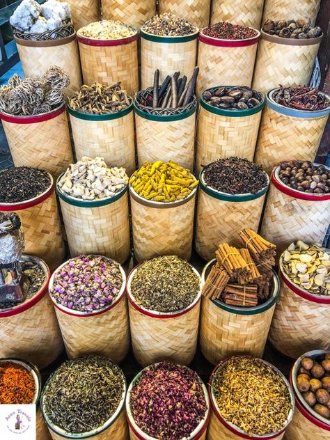 Places to see in Dubai--22 Spice Shop Design, Spice Shop Design Ideas, Organic Shop Design, Farm Shop Ideas, Spices Photography, Fruit And Veg Shop, Grain Store, Vegetable Shop, Grocery Store Design