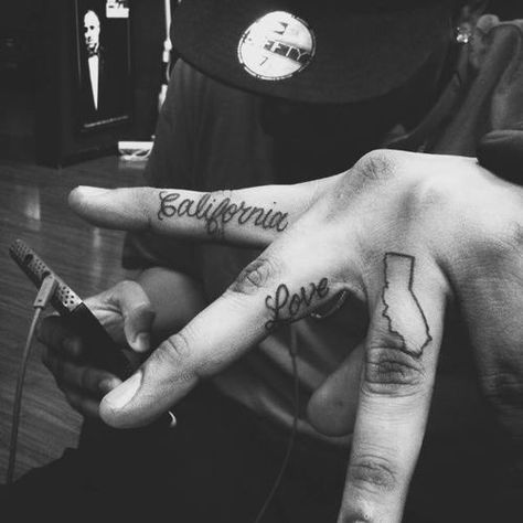 California State Tattoos, State Tattoo Ideas, Cali Tattoo, Hero Fiennes Tiffin Hardin, State Tattoos, West Coast California, Estilo Cholo, Love Tattoo, California Love