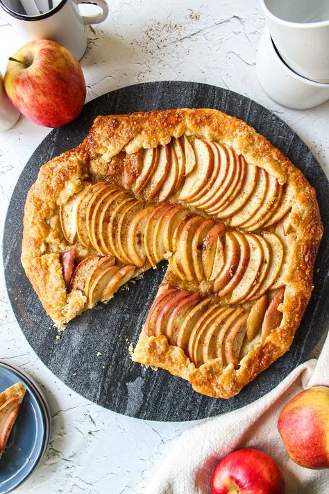 (How to Make) The Best Rustic Apple Galette Recipe Easy Apple Galette Recipe, Rustic Apple Galette, Apple Galette Recipe, Fall Recipes Breakfast, Picking Apples, Fall Fun Food, Apple Galette, Apple Recipes Easy, Galette Recipe