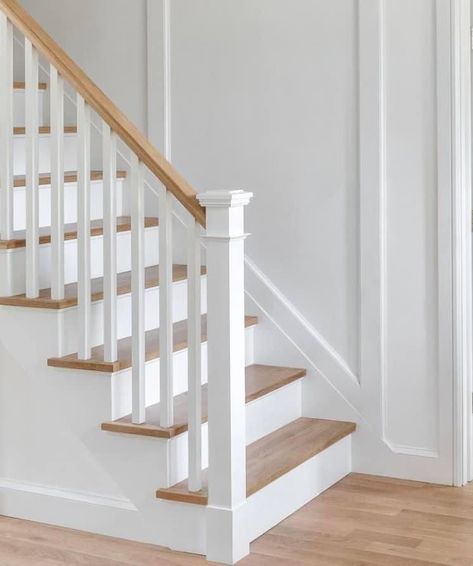 White And Wood Railing, Cottage Railings For Stairs, White Stairs With Wood Top, Stairs Balustrade Ideas, White Wood Stair Railing, White Stair Spindles, Wood And White Stair Railing, White Stair Banister, Banister Color Ideas