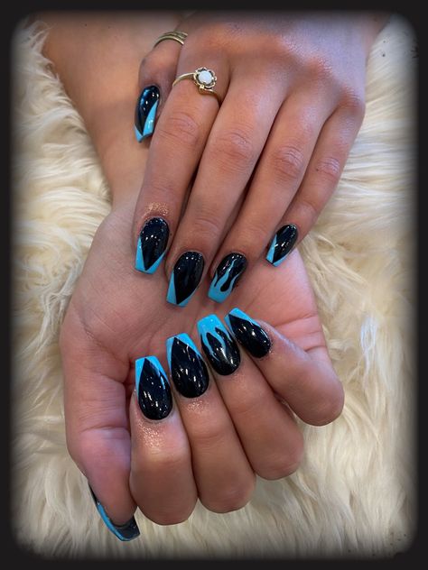 Black And Electric Blue Nails, Black And Blue French Nails, Black Nails With Blue Tips, Black And Blue Halloween Nails, Black Nails With Blue Design, Nail Blue And Black, Nail Ideas Blue And Black, Black White And Blue Nails, Black And Blue Nails Design