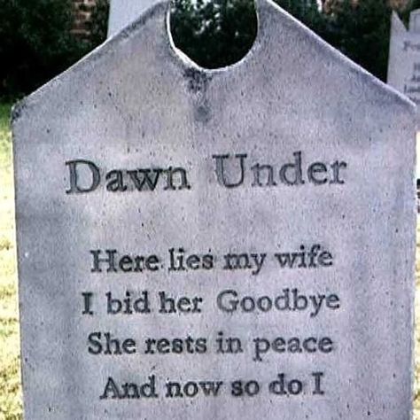 Hilarious Headstones Across America That Had Us In Stitches Funny Headstones, Funny Gravestones, Funny Tombstones, Tombstone Quotes, Tombstone Epitaphs, Tomb Stones, Grave Stones, Cemetery Headstones, Halloween Graveyard