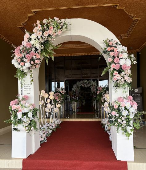 Romantic Wedding Gate Ideas to Wow Your Guests