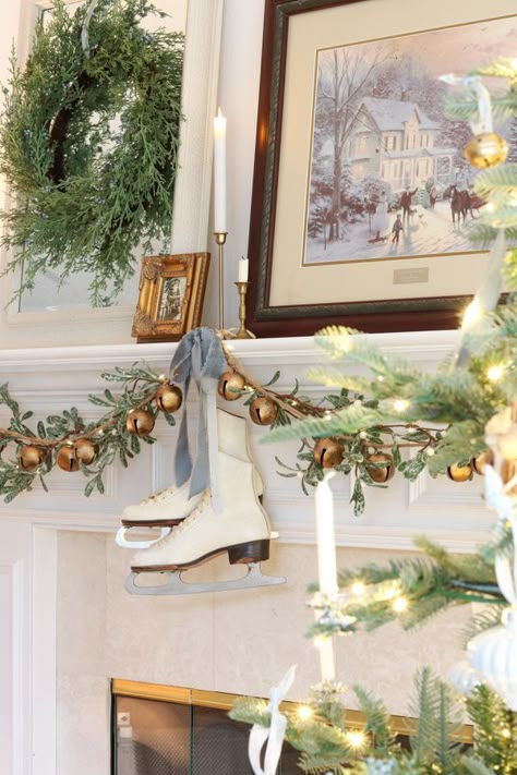 Beautiful and elegant blue Christmas decor ideas. Best blue christmas aesthetic with a Victorian theme. Time travel to early 1900 with these gorgeous vintage decorations. The best blue Christmas tree and fireplace mantel. These Christmas mantle idea are simple and easy to create. Step by step instructions on how to decorate a mantel in blue and green and how to decorate a Christmas tree in blue and green. Click to see these blue christmas decor ideas. Blue Christmas Decor, Cozy Christmas Decor, Christmas Tree Bows, Christmas Decoration Ideas, Christmas Mantel Decorations, Christmas Mantle, Christmas Inspo, Christmas Mantels, Victorian Christmas