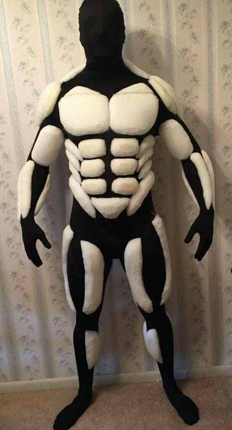 Gargoyle Cosplay, Foam Cosplay, Fursuit Tutorial, Beauty And The Beast Costume, Muscle Suit, Beast Costume, Fake Muscles, Superhero Cosplay, Cosplay Armor