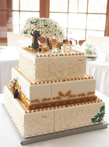 It’s not often you see a build that you want to take a bite out of. But especially for this LEGO wedding cake, I’d think twice about my pearly whites before I took a mouthful. LEGO chef Handoko Setyawan brick-baked a LEGO cake for dear friends who clearly are fans of both Harry Potter and […] Lego Wedding Ideas, Lego Wedding Cake, Lego Wedding Cakes, Lego Food, Different Wedding Cakes, Lego Wedding, Ninja Turtle Cake, Pear Cake, Tall Cakes