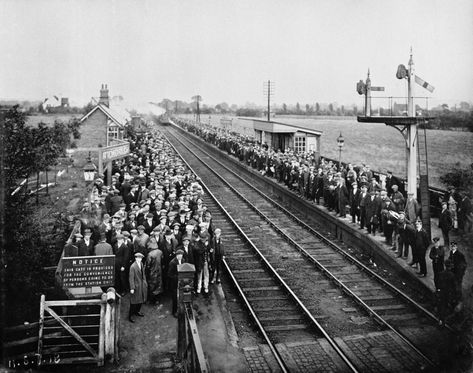 Steam Trains Uk, Steam Trains, Train Tracks, Railway Station, Nottingham, A Train, Railroad Tracks, The National, Steam