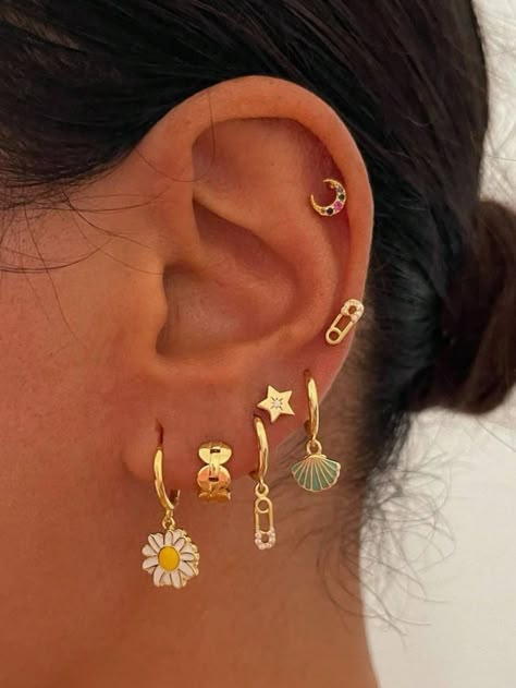 Yellow Gold  Collar     Embellished   Women Fashion Jewelry Minimalist Piercings, Cool Ear Piercings, Pretty Ear Piercings, Preppy Jewelry, Cute Ear Piercings, Stacked Earrings, Jewelry Accessories Ideas, Dope Jewelry, Jewelry Essentials