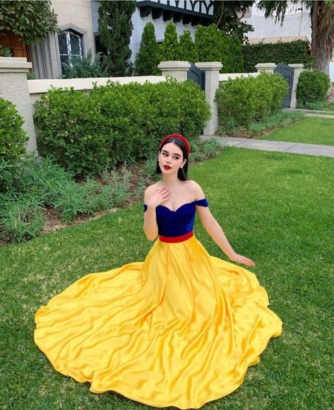 Snow White Princess Dress, Off The Shoulder Prom Dress, Satin Sleeves, Disney Outfits Women, Snow White Dresses, Disney Princess Outfits, Snow White Costume, Snow Dress, Disney Inspired Fashion