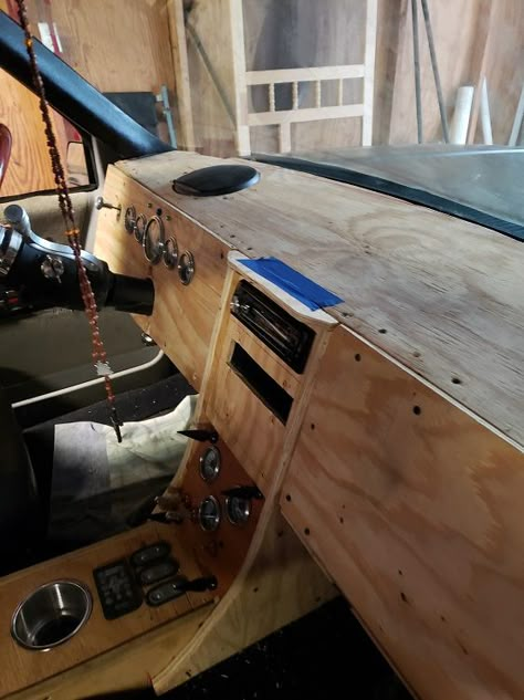 Diy Boombox, Custom Dashboard, Car Interior Diy, Diy Go Kart, Custom Consoles, Custom Car Interior, Van Interior, Wooden Car, 2x4 Furniture