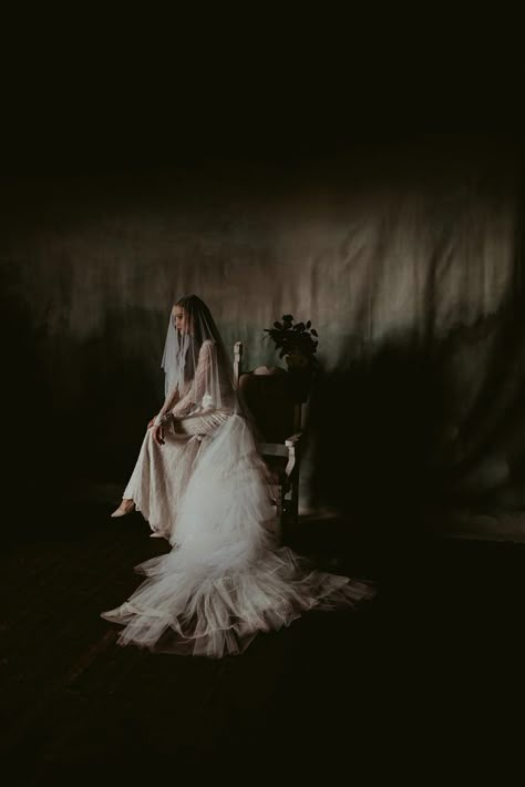 Top Pics of the Week – November 10 Bridal Art Photography, Moody Bridal Photography, Moody Bridal Portraits, Dark Bride, Dramatic Wedding Photography, Dark Moody Wedding Photography, Dark Moody Photography, Gothic Wedding Photos, Moody Portrait Photography