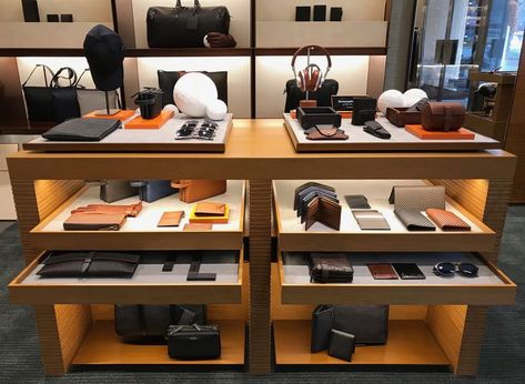 Ermenegildo Zegna, Chicago, Holiday 2017 Clothing Shop Interiors, Lingerie Store Design, Shoe Store Design, Clothing Store Design, Retail Interior Design, Window Display Design, Store Interiors, Concept Shop, Retail Merchandising