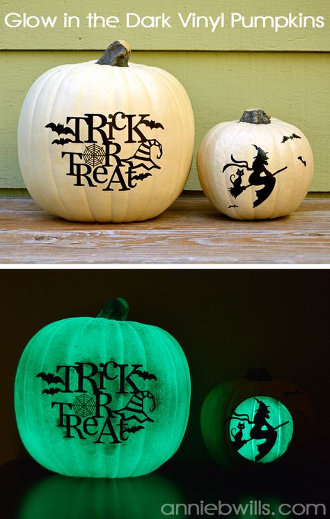 Pumpkins Silhouette, Glow In The Dark Pumpkins, Annie Williams, Silhouette Halloween, Halloween Diy Outdoor, Diy Glow, Halloween Memes, Pumpkin Designs, Halloween Decorations Diy Outdoor