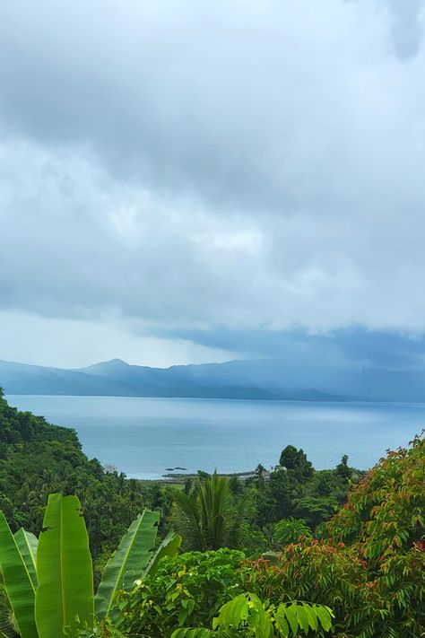 Lake Mainit in Northern Mindanao is the fourth largest lake in the philippines. Its also the deepest at 233m. A road trip along the mountainous twisty highway serves up some great views. Northern Mindanao, Big Lake, Tagaytay, Us Beaches, Great View, The Philippines, Philippines, Road Trip, Lake