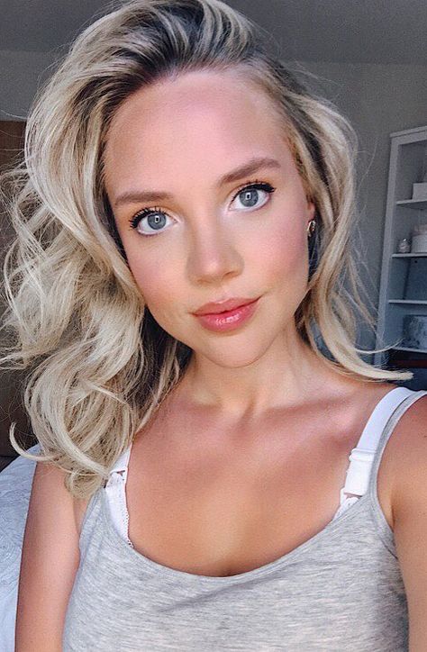 Elanna pecherle 💐 #elannapecherle Elanna Pecherle, Makeup Set, Hairstyle Ideas, Beauty Inspiration, Beautiful People, Hair Makeup, A Woman, Health And Beauty, Blonde