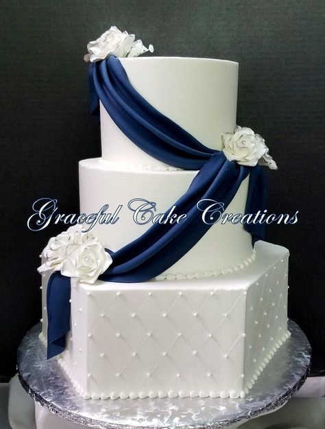 Navy Blue And White Wedding Cake, Wedding Cakes Blue And White, Blue Wedding Cake Designs, Floating Wedding Cake, Wedding Cake Blue Gold, Wedding Cake Tables, Wedding Cakes White, Blue And White Wedding Cake, Butter Cream Wedding Cake