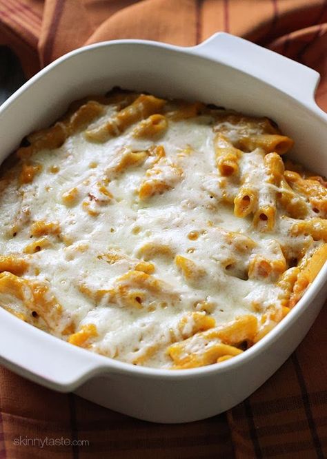 Cheesy Baked Pumpkin Pasta - Skinnytaste Pumpkin Sauce, Pumpkin Pasta, Wheat Pasta, Pecorino Cheese, Cheese Pumpkin, Skinny Taste Recipes, Baked Pumpkin, Ww Recipes, Shallots