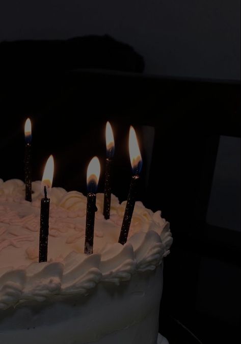 Dark Birthday Cake Aesthetic, Aesthetic Birthday Cake Pictures, Happy Birthday Dark Aesthetic, Birthday Aesthetic Dark, Birthday Cake Dark Aesthetic, Birthday Dark Aesthetic, Black Aesthetic Birthday, Black Birthday Aesthetic, 20th Birthday Cake Aesthetic