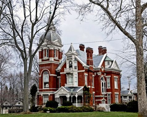 Grand home in my hometown of Findlay, Ohio Findlay Ohio, Ohio House, Brick Homes, Victoria House, Victorian Beauty, Beautiful Home Gardens, Victorian Style Homes, Brick Art, Vintage Homes