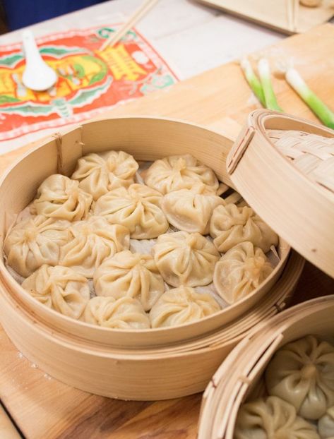 Xiao Long Bao, Soup Dumplings, Dumpling Wrappers, How To Cook Mushrooms, Hot Soup, Foodie Recipes, Ground Pork, Rice Vinegar, Dumplings