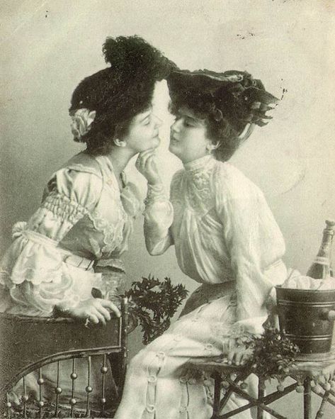 Vintage LGBT – Adorable Photographs of Lesbian Couples in the Past That Make You Always Believe in Love ~ Vintage Everyday Believe In Love, Always Believe, Old Photos, In Love, The Past