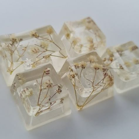 Galaxy Photos, Custom Keycaps, Computer Set, Key Cap, Key Caps, Resin Flowers, Aesthetic Images, Mechanical Keyboard, Green Aesthetic