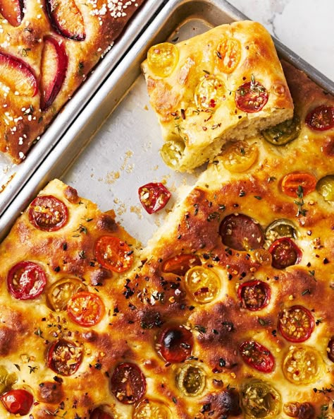 No-Knead Tomato Focaccia Tomato Foccacia Bread, Tomato Focaccia, Easy Focaccia, Bread Yeast, Healthy Breads, Foccacia Bread, Potluck Side Dishes, Kaiser Rolls, Focaccia Recipe