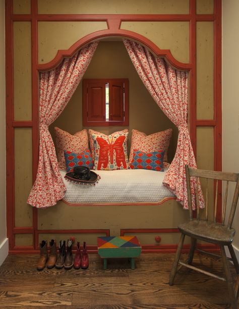 Adorable built-in bed nook! by Violante & Rochford Interiors, photo credit © Wendy McEahern Santa Fe Bedroom Ideas, Santa Fe Bedroom, Hill Country Decor, Mid Century Southwest, Modern Southwest Style, Sleeping Nooks, Cubby Bed, Built In Beds, Loft Vibes