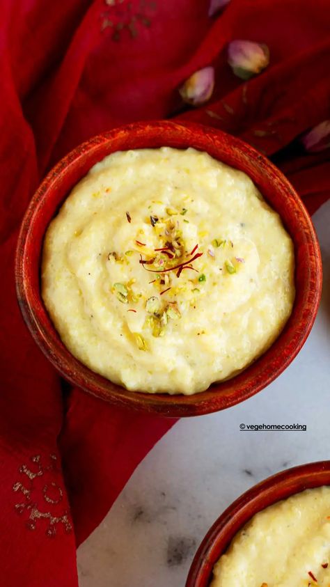 Kheer Recipe Indian Desserts, Instant Pot Rice Pudding, Phirni Recipe, Indian Rice Pudding, Easy Indian Dessert Recipes, Instant Pot Rice, Easy Indian Dessert, Rice Desserts, Vegan Indian Recipes