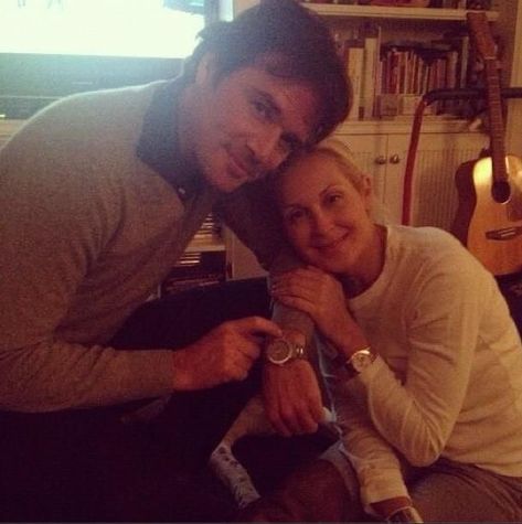 Gossip girl💋 Kelly Rutherford Style, Matthew Settle, Gossip Girl Cast, Supermodel Body, Kelly Rutherford, Celebrity Selfies, Casting Pics, Anime Couples Manga, Grey's Anatomy