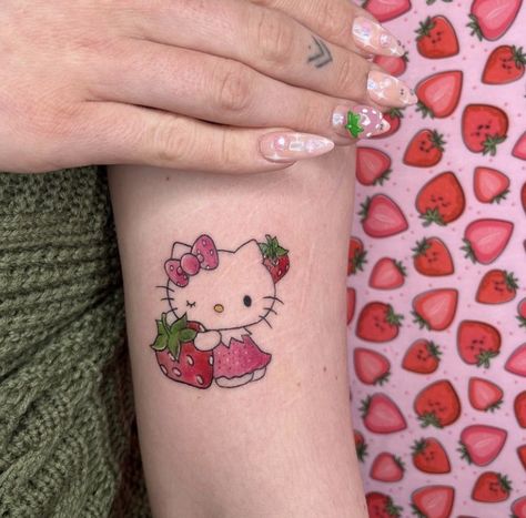 @/nezuchu_ink on ig Grunge Hello Kitty Tattoo, Tatuajes Hello Kitty Tattoos, Strawberry Tattoo, Tattoos And Piercings, Piercings, Hello Kitty, Kitty, Tattoos