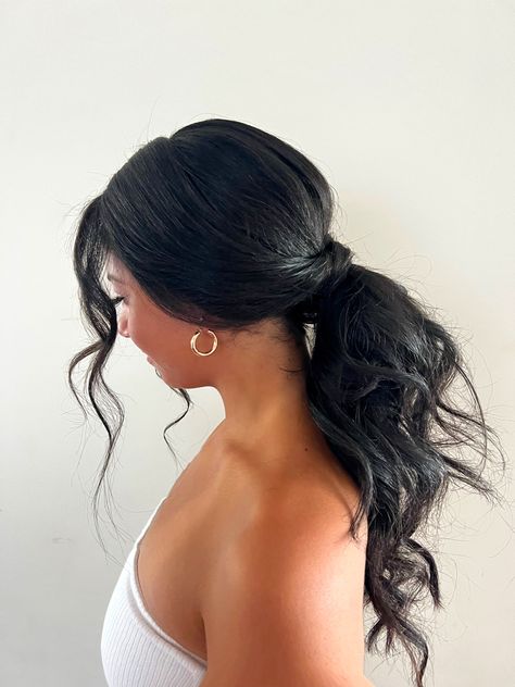 pony tail updo #hairstyles #ponytail #hair #hairstyleideas #hairgoals #aesthetic #bohostyle Updo Hairstyles Ponytail, Messy Low Ponytail, Ladybug Redesign, Curled Ponytail Hairstyles, Teased Ponytail, Volume Ponytail, Long Ponytail Hairstyles, Curled Ponytail, Long Ponytail