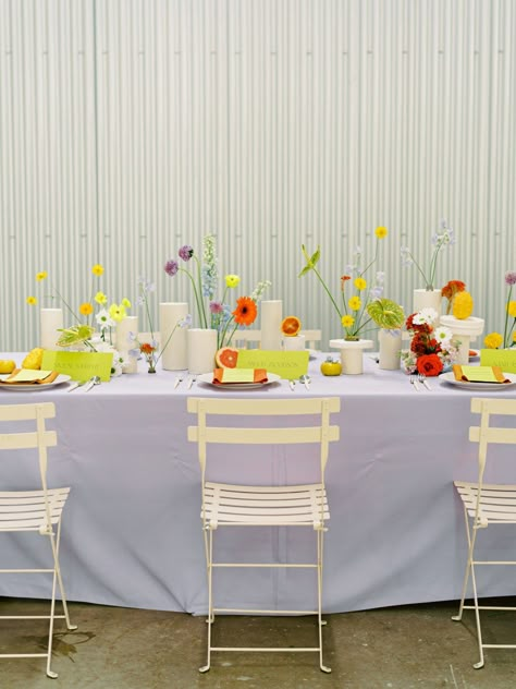 Contemporary Wedding Flowers, Contemporary Wedding Decor, Modern Floral Design, Minimalist Bride, Eclectic Wedding, Ceremony Design, Palette Ideas, Wedding 2024, Table Set Up