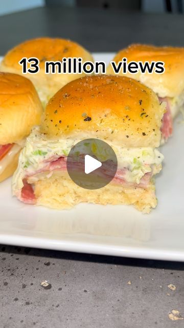 Easy Italian Style Sliders with Hawaiian Rolls + Deli meats for Game Day - so good! Sandwich Recipes Hawaiian Rolls, Italian Chicken Sliders, Hawaiian Roll Sliders Videos, Slider Sandwiches Kings Hawaiian, Hawaiian Roll Sliders Cold, Italian Sliders Hawaiian Rolls, Hawaiian Sweet Roll Sliders, Slider Recipes Hawaiian Rolls, Gameday Sliders