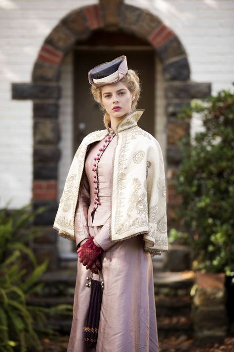 Samara Weaving Picnic At Hanging Rock, Period Drama Costumes, Samara Weaving, Picnic At Hanging Rock, Hanging Rock, Modern Costumes, Time Clothes, Costume Drama, Weather Wear