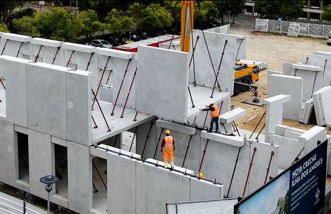 Precast Concrete House, How To Build House, Prefabricated Architecture, Autoclaved Aerated Concrete, Prefabricated Structures, Aerated Concrete, Build House, Concrete Building, Precast Concrete