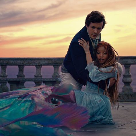 Principe Eric, Eric And Ariel, Ariel Icon, Halle Bailey Little Mermaid, Mermaid Ideas, Little Mermaid Live Action, Disney Live Action Movies, Disney Live, Romantic Dream