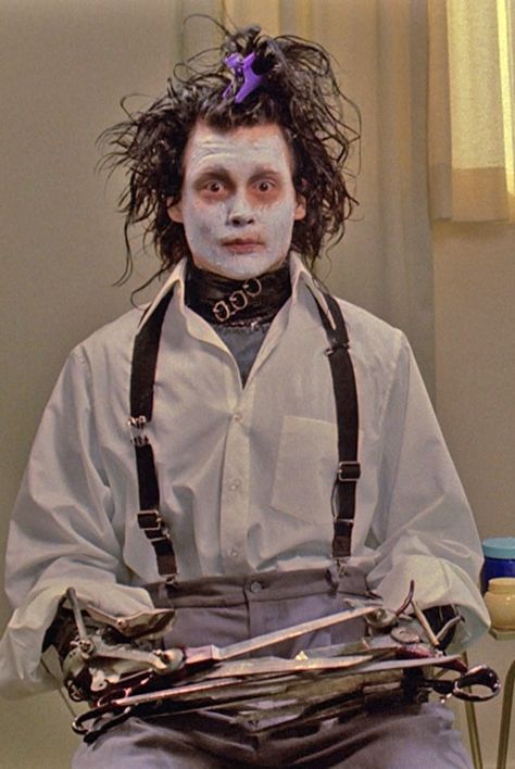 Edward Scissorhands Edward Scissor, Barnabas Collins, Kaptan Jack Sparrow, Scissors Hand, Johnny Depp Movies, Tim Burton Films, Tim Burton Movie, Septième Art, Edward Scissorhands