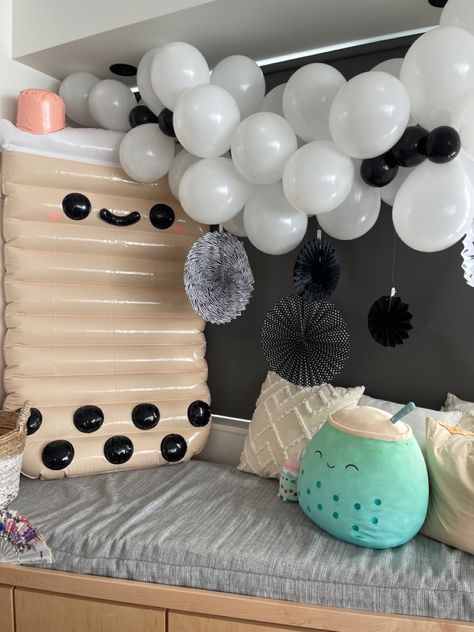 Bobba Tea Birthday Party, Diy Boba Bar, Boba Tea Party Theme, Boba Birthday Party, Boba Partea, Tea Bedroom, Boba Tea Party, Bubble Tea Party, Boba Birthday