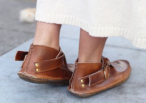 quoddy2 Boho Shoes, Tabi Shoes, Boho Boots, Canvas Boots, Moccasin Boots, Most Comfortable Shoes, Shoe Boot Sandals, Handmade Shoes, Leather Slip Ons