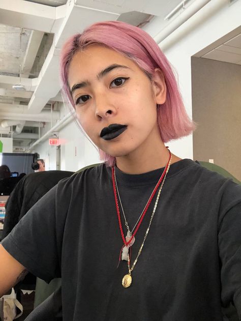 Fenty Beauty Black Stunna Lip Paint Every Skin Tone Brown Ombre Hair Color, Ombre Hair Color Ideas, Black Hair Ombre, Pink Eyeliner, Brown Ombre Hair, Eyeliner Black, Door Diy, Black Lipstick, Caramel Hair