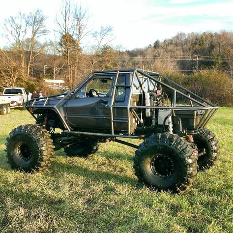 Toyota truggy Toyota Truggy, Toyota Trucks 4x4, Toyota Runner, Toyota Surf, Toyota Pickup 4x4, Toyota Truck, Doomsday Preppers, Truck Flatbeds, Mud Trucks