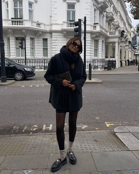 All Posts • Instagram Emitaz Style, Emitaz Outfits, Style Black Coat, Emitaz Instagram, Emelie Lindmark, Ootd Outfit, Friend Pictures, Sunday Morning, Winter Style