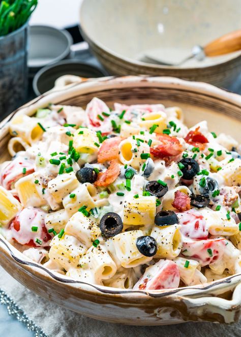 Chicken Ranch Pasta Salad, Ranch Salad Recipes, Pasta Salad Dressing Recipe, Classic Pasta Salad, Chicken Ranch Pasta, Cold Pasta Salad Recipes, Chicken Ranch, Ranch Salad, Pasta Salad Dressing