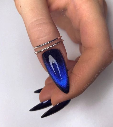 Black And Blue Nails, Blue Stiletto Nails, Dark Blue Nails, Purple Acrylic, Stiletto Nails Designs, Cat Eye Nails, Dark Nails, Dope Nails, Stiletto Nails