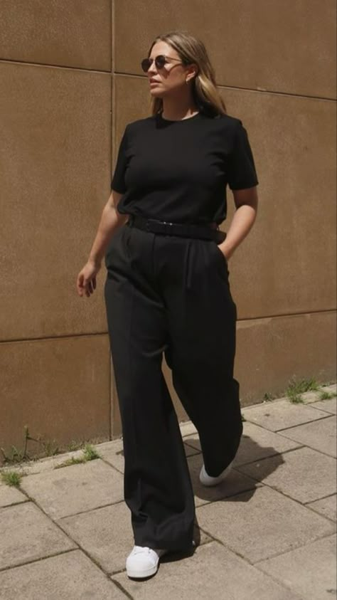 2023 Mid Size Fashion, Black Trousers Outfit Plus Size, Summer Outfits Arms Covered, Parisian Effortless Style, Minimal Style Plus Size, Date Outfit Plus Size Casual, Minimalist Outfit Midsize, Mid Size Inspo Outfits, Mid Size Business Outfits