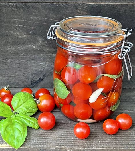 The Easiest Ferment in the World: Cherry Tomatoes Fermented Tomatoes, Cherry Tomatoes Recipe, Tomato Color, Tomatoes Recipe, Tomato Season, Fermented Vegetables, Fresh Cherries, Summer Vegetable, Growing Tomatoes