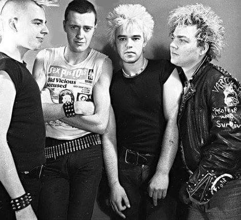 THE VARUKERS Irish Punk, Anarcho Punk, Johnny Thunders, Goth Bands, 80s Punk, Punk Looks, Crust Punk, Punk Aesthetic, Punk Scene