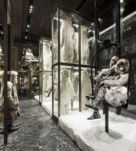 Moncler Flagship Store in Paris Opened Its Doors Yesterday Shop Merchandising, Moncler Store, St Honore, Black Interiors, Office Flooring, Winter Display, Clothes Shops, Clothing Display, Famous Interior Designers