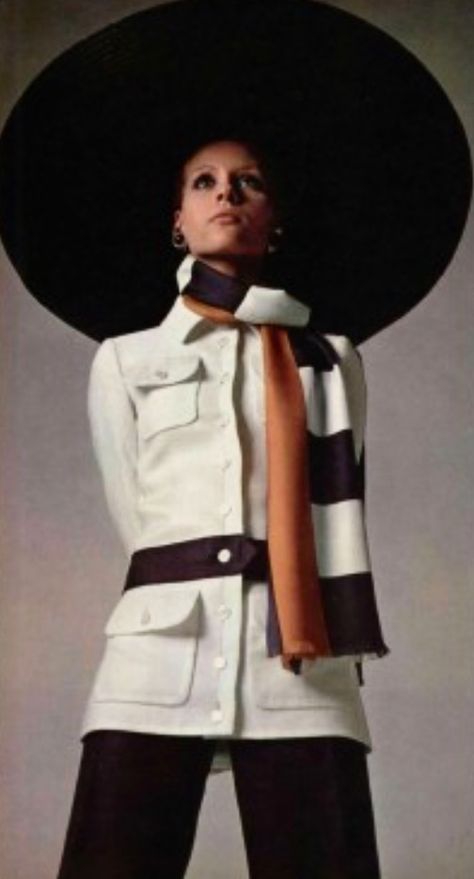 Yves Saint Laurent 1968 - big hat 1960s Fashion Photography, Fashion 60s, Vintage Editorials, 60s And 70s Fashion, Fashion 1960s, Vintage Ysl, Sixties Fashion, Woman Clothes, French Fashion Designers